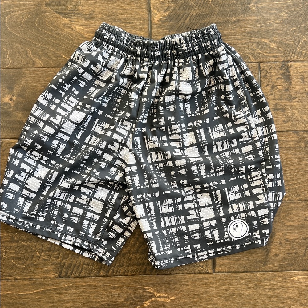Lax So Hard Boys Shorts Size Large Black and White Patterned Shorts